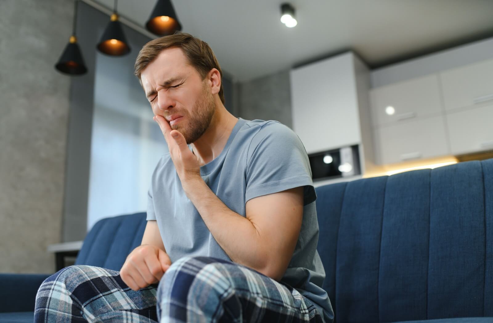 Why-Do-My-Teeth-Hurt-When-I’m-Sick-hero