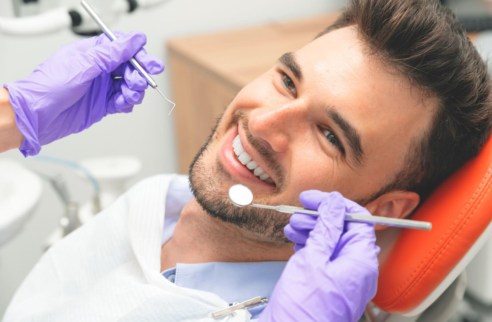 can-veneers-get-cavities-hero